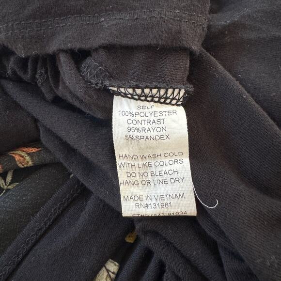 Naïf Black Floral Print Sheer Overlay Blouse w/ Built-In Tank Top - Picture 6 of 6